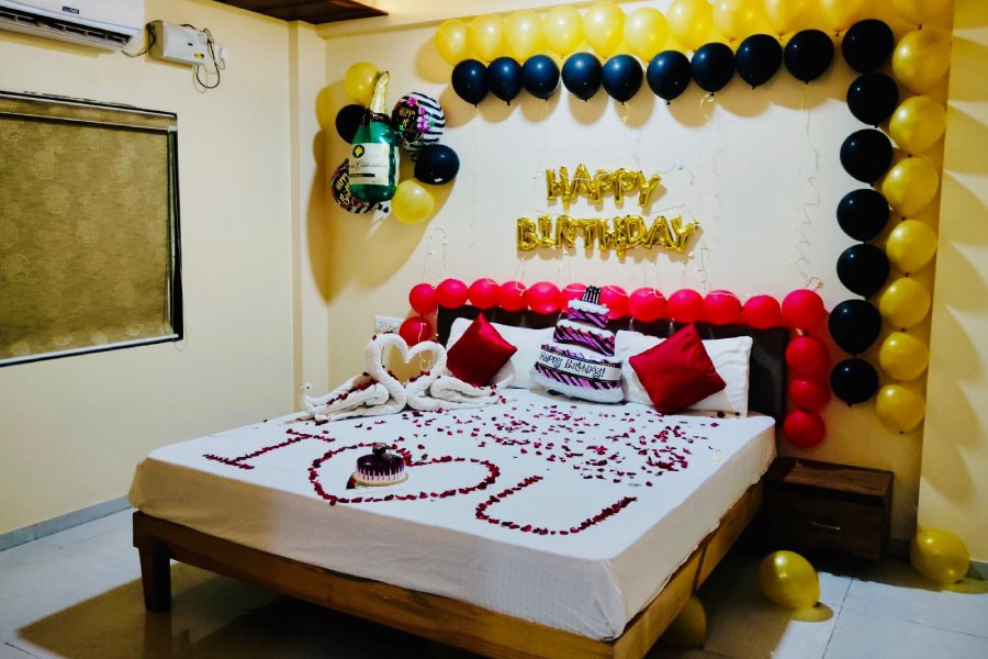 Hotel for anniversary in Alibaug