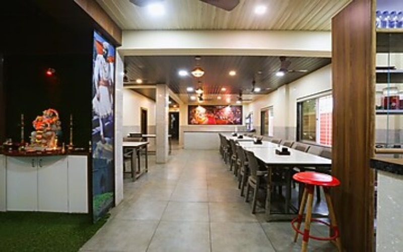 Authentic Konkani seafood in Alibaug