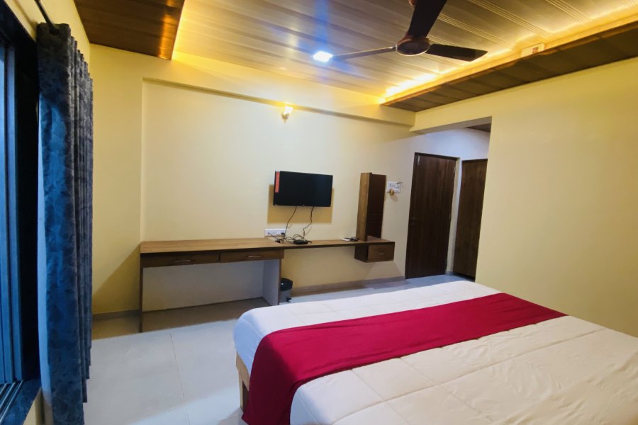 Beachside hotels in Alibaug